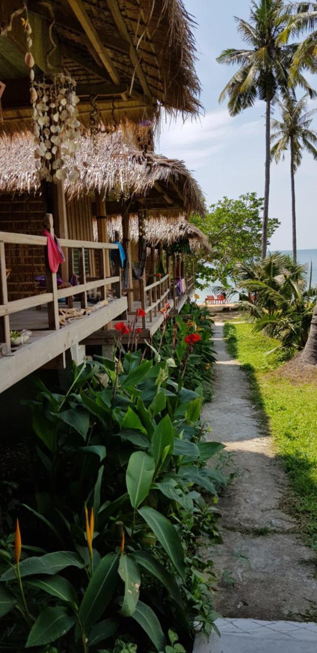 Khim Vouch Ay Rabbit Island Villa Kep Exterior photo