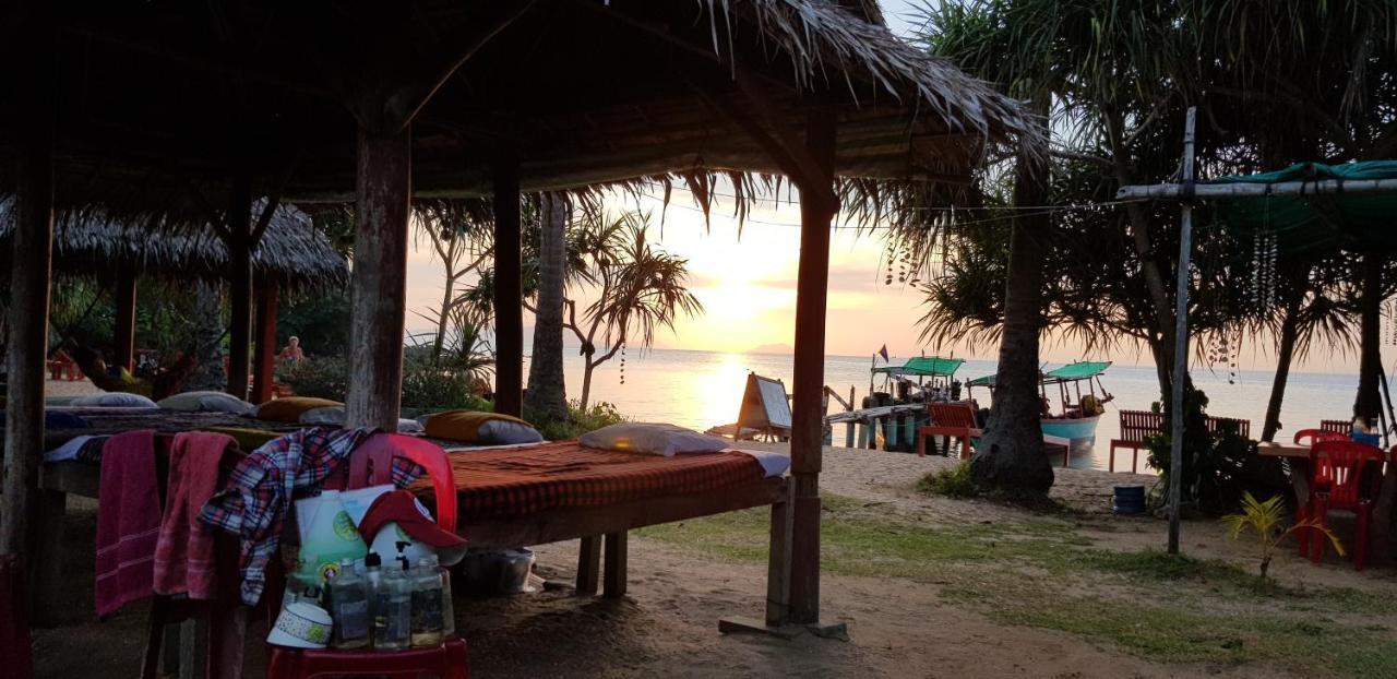 Khim Vouch Ay Rabbit Island Villa Kep Exterior photo