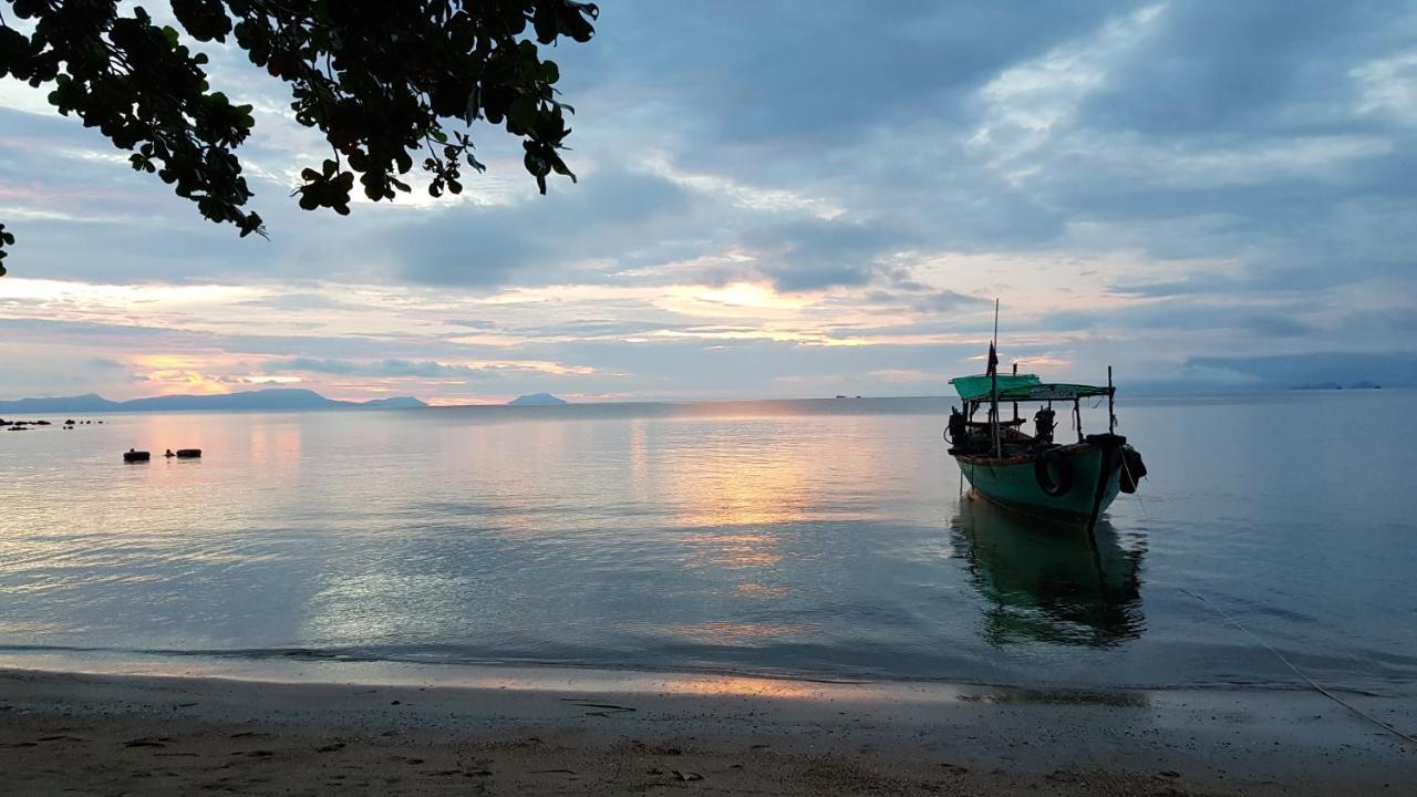 Khim Vouch Ay Rabbit Island Villa Kep Exterior photo