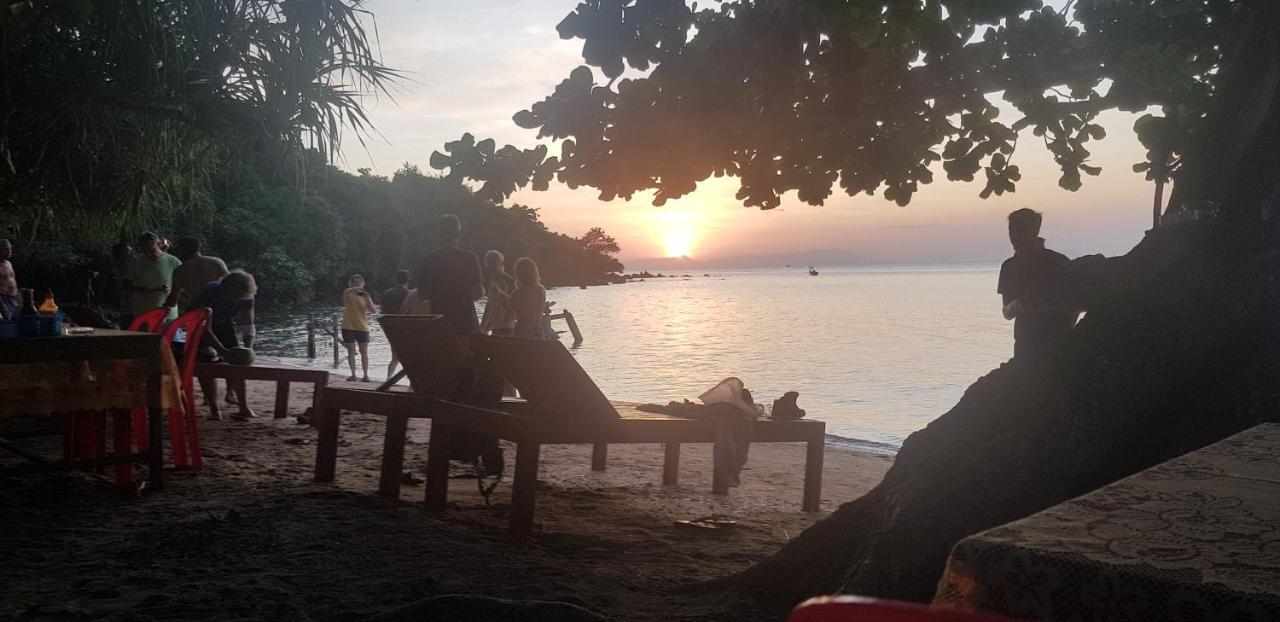 Khim Vouch Ay Rabbit Island Villa Kep Exterior photo